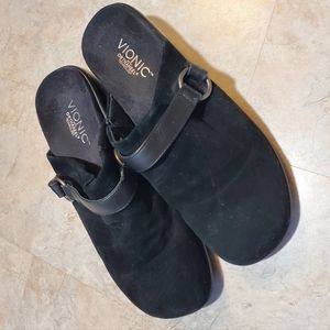 Vionic Black Clog shoes size 9